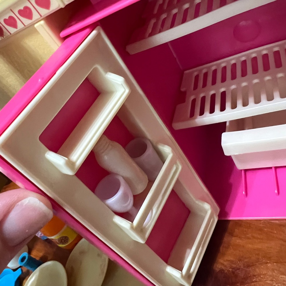 Vtg Mattel 1984 Barbie Dream Kitchen Playset Accessory Lot Food Pots Pans Dishes - Picture 6 of 16